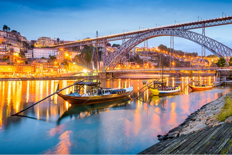 Foto da cidade do Porto, em Portugal